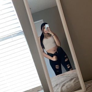 Meet your Posher, Elizabeth